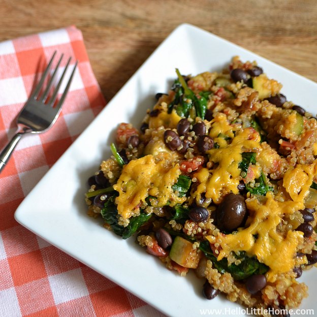 Healthy Mexican Quinoa Casserole ... yum! Get this easy recipe + 100 other vegetarian fall recipes that are perfect for any occassion! | Hello Little Home