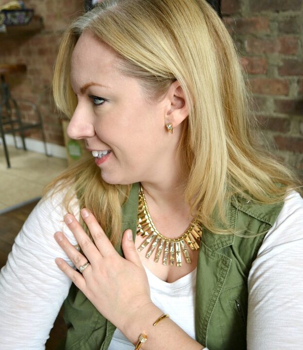 Accessorizing a Casual Outfit with Rocksbox!| Hello Little Home #Jewelry #style #fashion