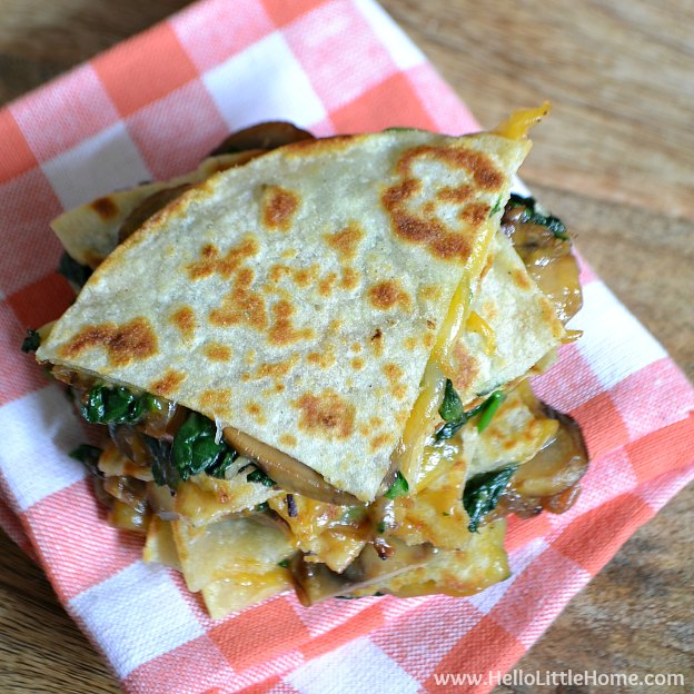 Garlicky Mushroom and Spinach Quesadillas ... Get this easy recipe + 100 other vegetarian winter recipes that are perfect for any occassion! | Hello Little Home