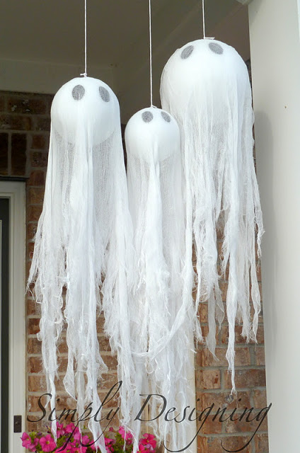 DIY Halloween Craft Ideas: Hanging Ghosts from Simply Designing | Hello Little Home