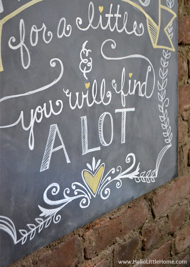 DIY Thankgiving Chalkboard Art ... greet your guests with a beautiful, custom chalkboard featuring a lovely Give Thanks quote! Don't miss this easy tutorial! | Hello Little Home