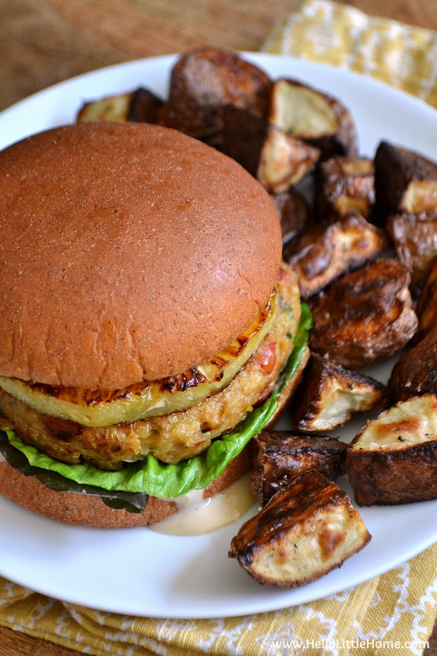 These Vegetarian Teriyaki Burgers are simply mouthwatering! Make this easy veggie burger recipe for dinner tonight! | Hello Little Home