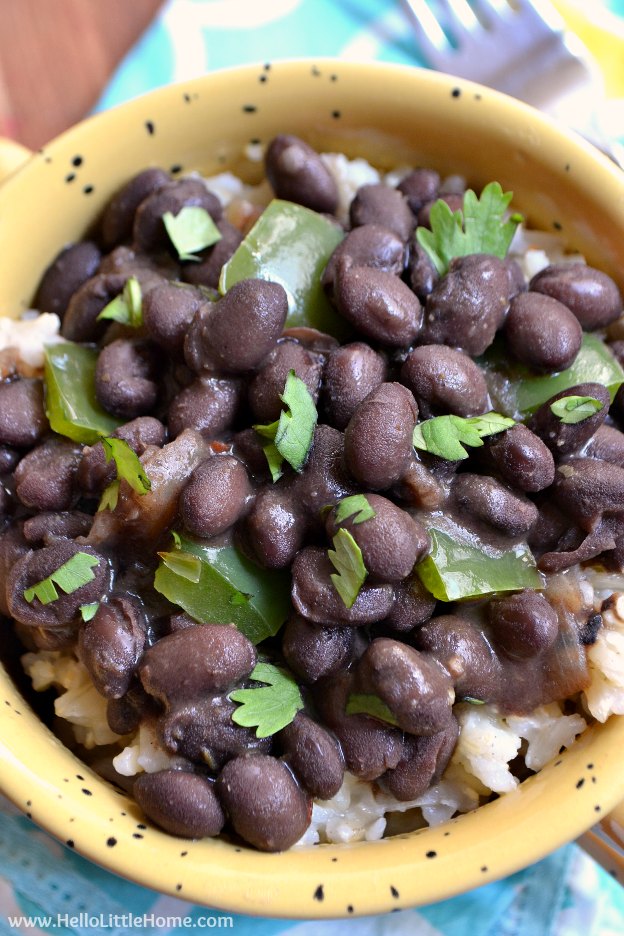 Easy Black Beans and Rice ... learn how to make this delicious, healthy vegetarian recipe! Looking for a quick, budget-friendly weeknight dinner recipe? This is it! | Hello Little Home