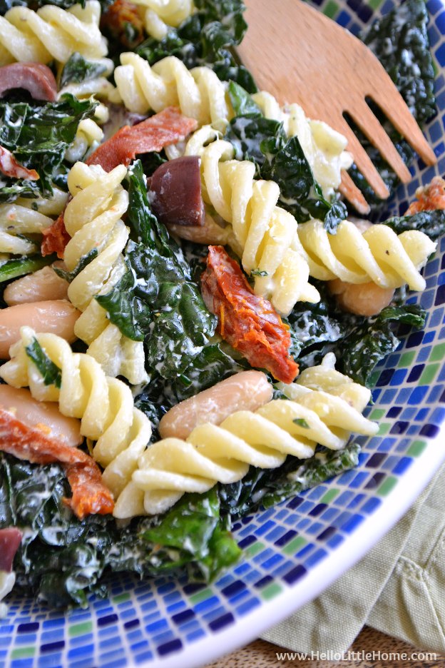 Kale Pasta Salad with Creamy Lemon Basil Dressing recipe ... a super delicious + healthy pasta salad that is seriously crave worthy! | Hello Little Home