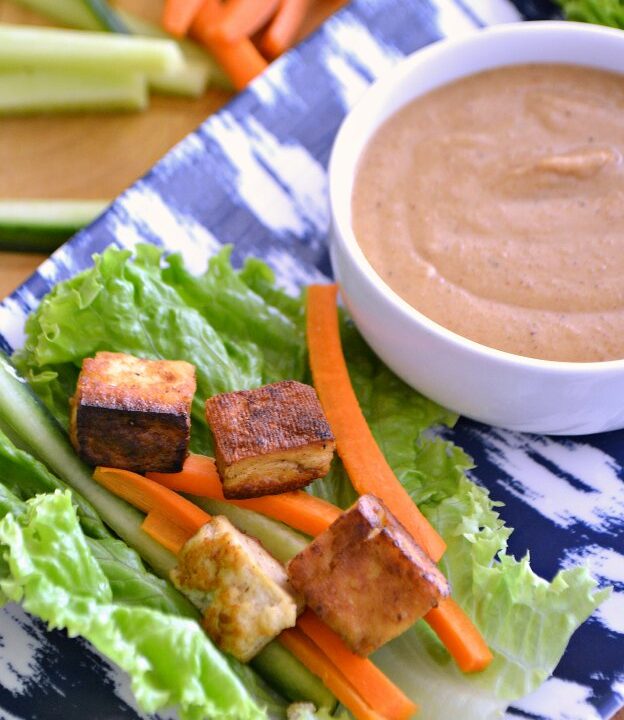 Easy Lettuce Wraps ... this easy to make vegan bowl recipe is perfect for busy weeknights and tastes amazing topped with my Quick Peanut Sauce! | Hello Little Home