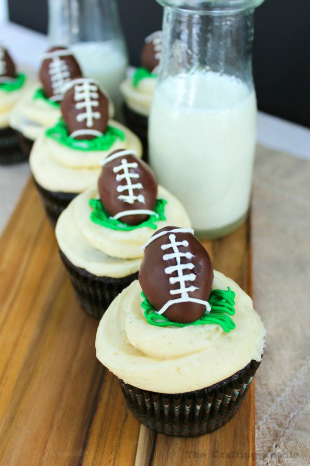 Chocolate Cupcakes with Football Cake Pop Toppers from Oh My! Creative ... one of 100 Vegetarian Game Day Recipes! Get ready for the big game with over 100 vegetarian and vegan appetizers, soups, chilis, main dishes, sandwiches, breakfast, desserts, and more that will make your next football watching party unforgettable! | Hello Little Home
