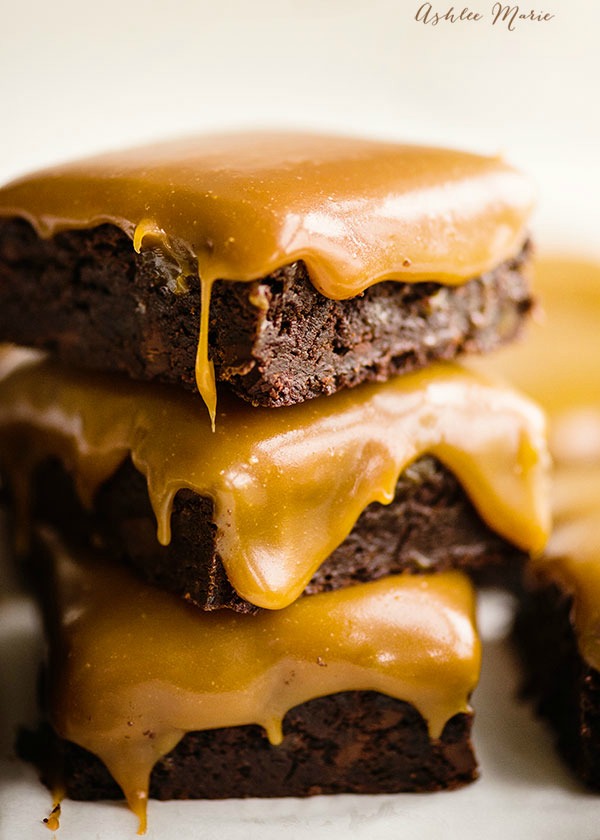 Salted Caramel Chocolate Brownies from Ashlee Marie ... one of 100 Vegetarian Game Day Recipes! Get ready for the big game with over 100 vegetarian and vegan appetizers, soups, chilis, main dishes, sandwiches, breakfast, desserts, and more that will make your next football watching party unforgettable! | Hello Little Home