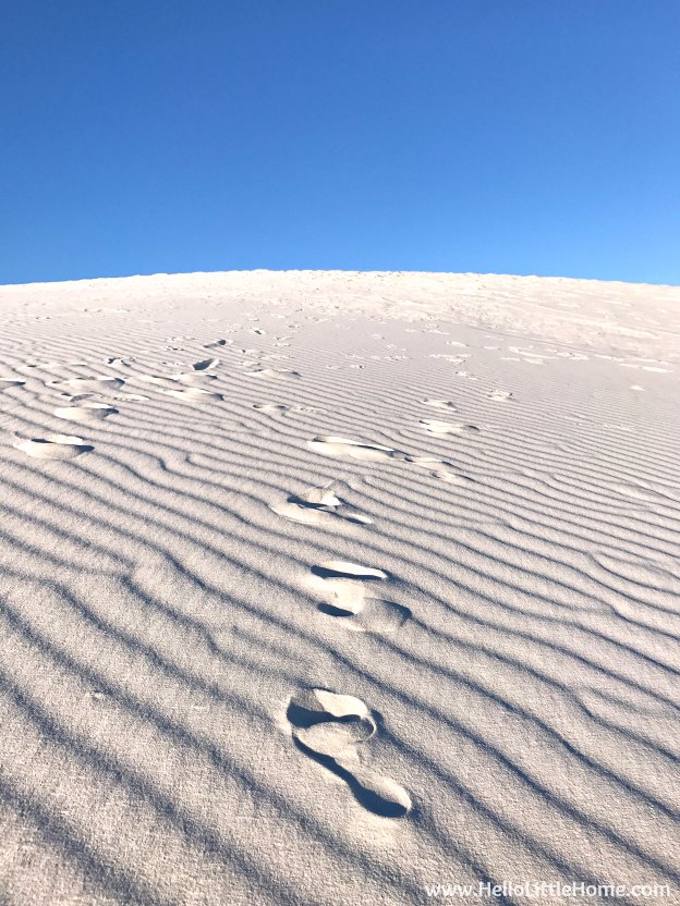 Exploring White Sands National Monument during an El Paso to Phoenix Road Trip! Travel from Texas to Arizona with lots of fun stops along the way for art, food, and MLB spring training! Find out the best things to do in El Paso and Phoenix, from can't miss sights to delicious restaurants! | Hello Little Home