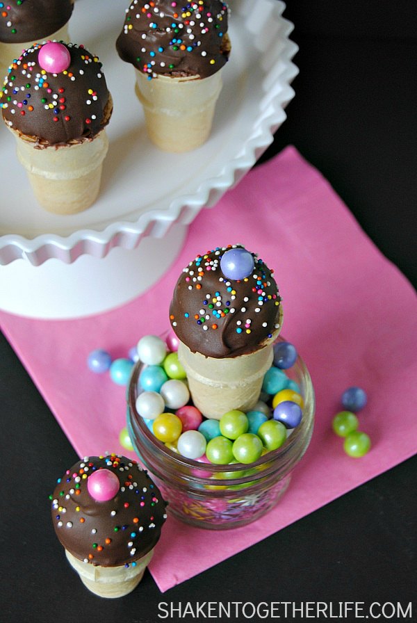 The ultimate Birthday Cake Alternatives roundup ... over 70 delicious recipes perfect for adults and for kids alike, including these Mini Ice Cream Cone Cake Pops from Shaken Together Life! These fun dessert ideas range from healthy to decadent. Awesome non cake birthday ideas your whole family will love! | Hello Little Home