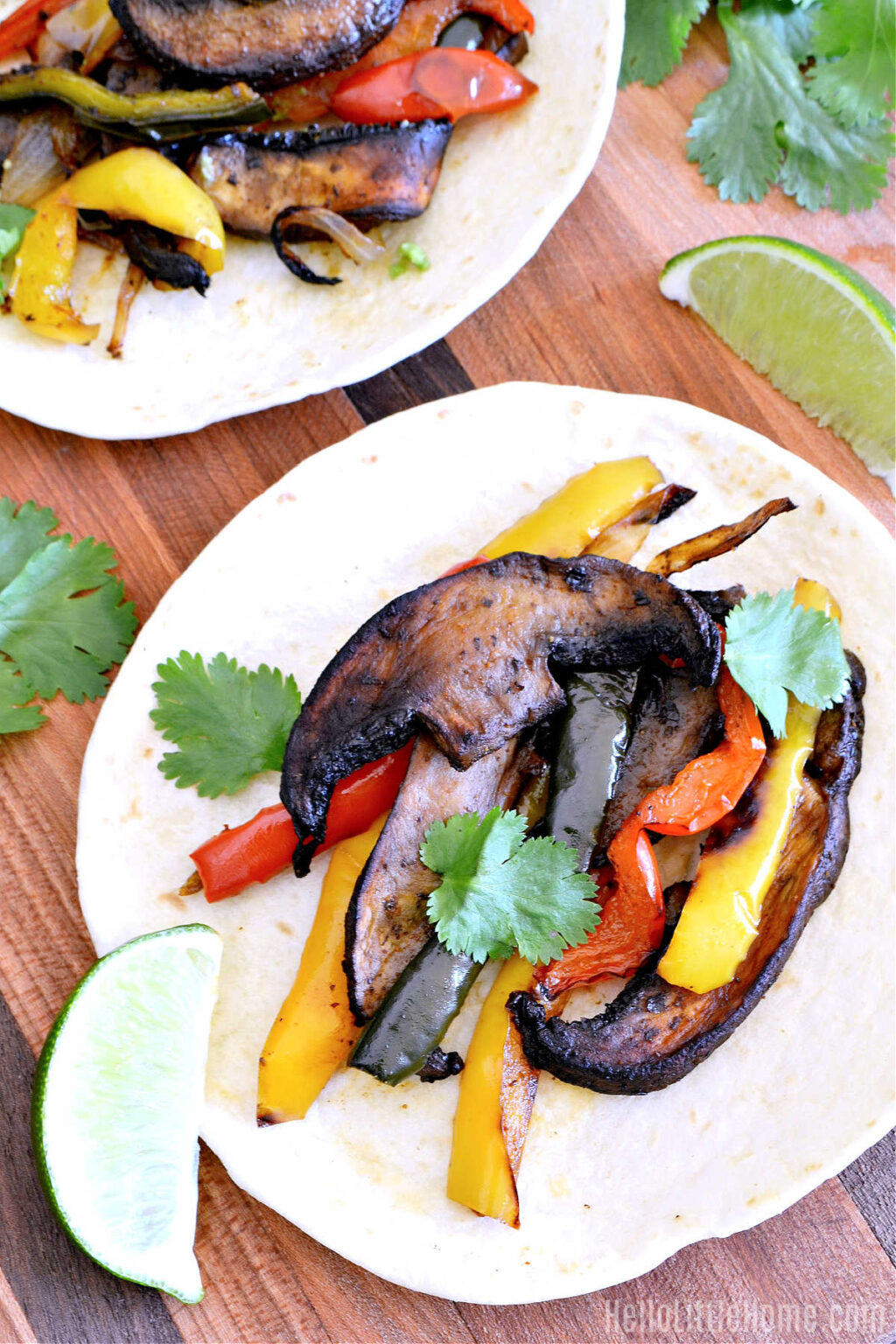 Veggie Fajitas (Easy Vegetarian Recipe) Hello Little Home