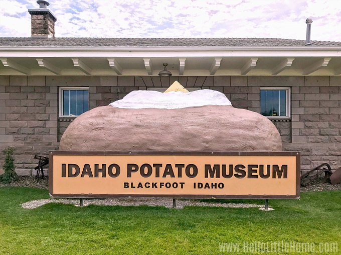 A giant baked potato in front of the Idaho Potato Museum.