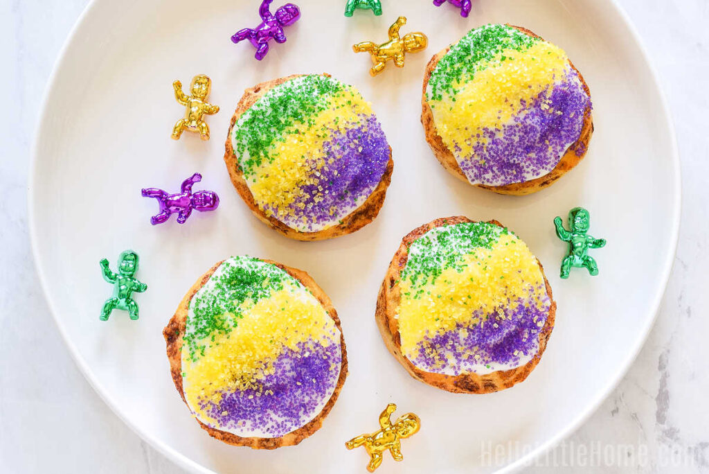 Cinnamon Roll King Cake (Quick + Easy) | Hello Little Home